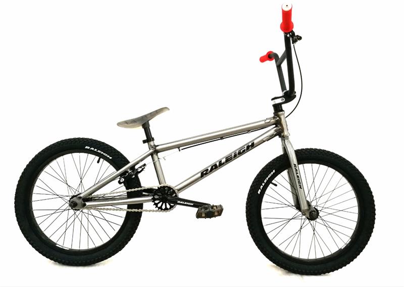 Bicicleta Raleigh Freestyle Jump Gris Negro